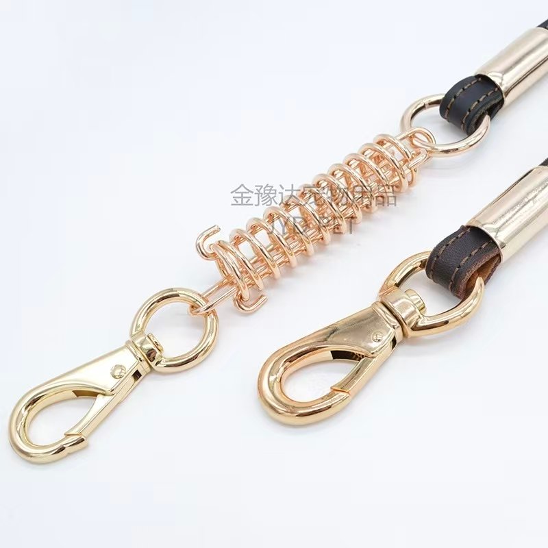 013 leash detail 1